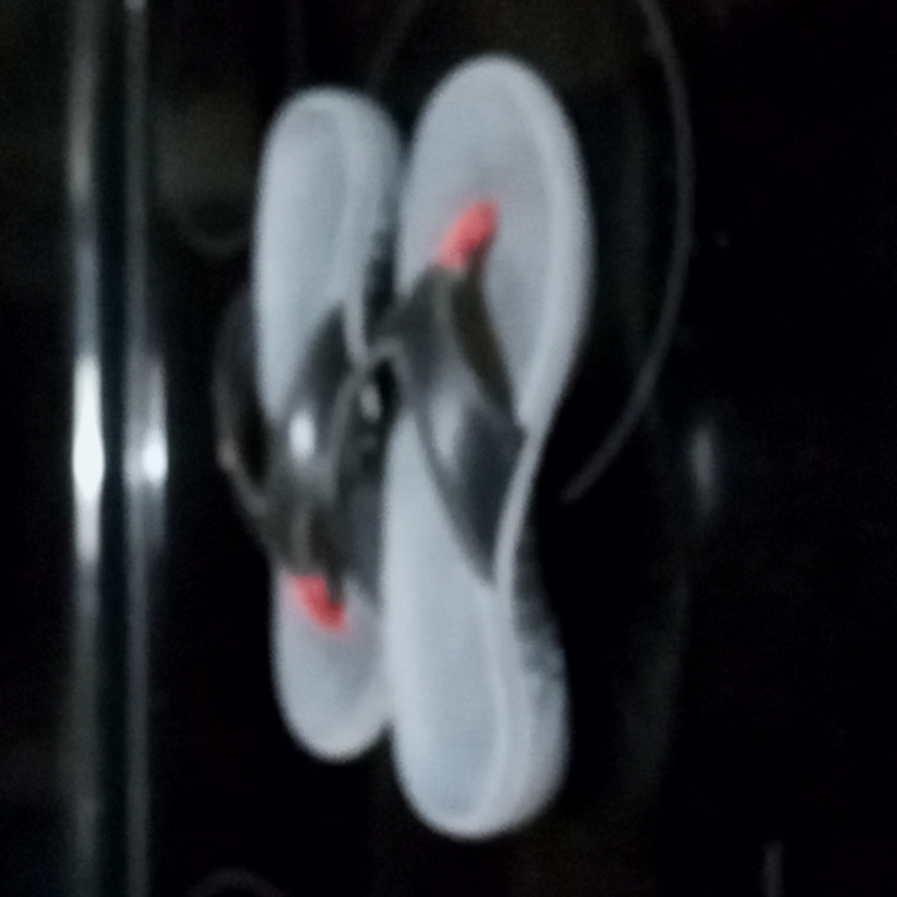 Flip flops - Picture 3 of 4